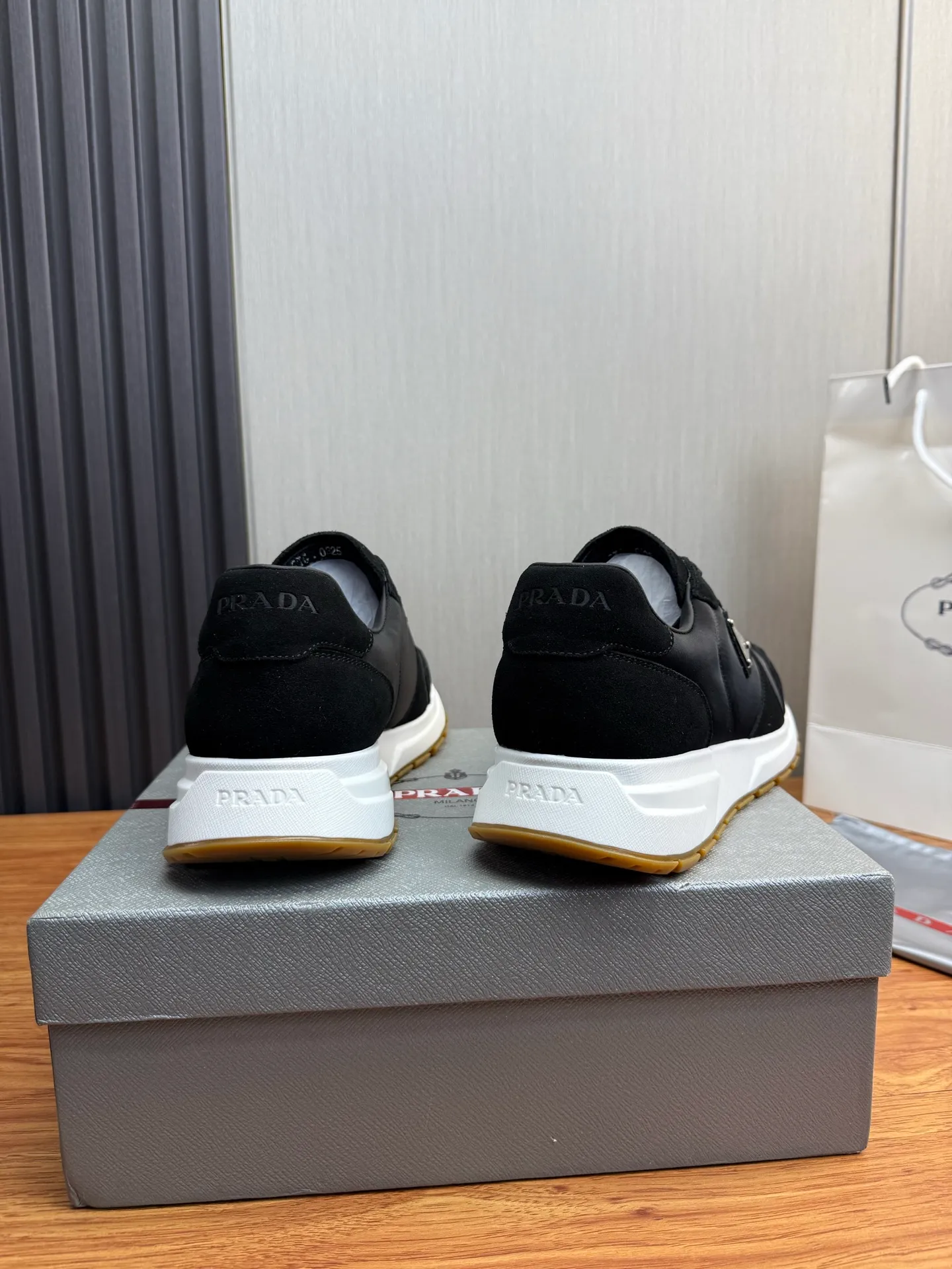 Men's shoes 560💰 [PRADA] Popular items in men's shoe counters, synchronized with the official website, 1 high-quality shipment ✔️Original cowhide + cowhide lining, 1🆚1 replica, original sole, 38-45 (45 customized, non-refundable)